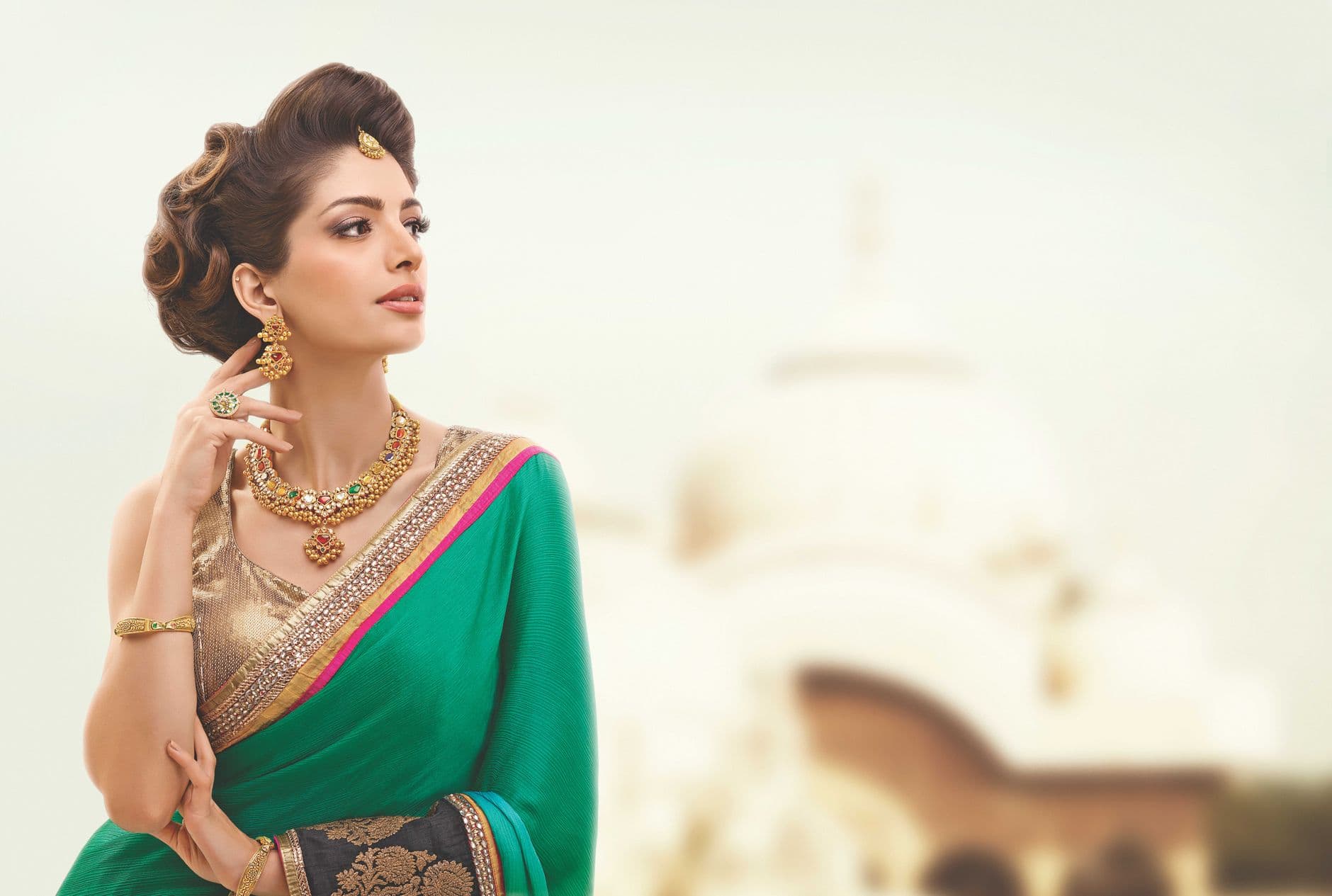 জমকালো লুকে নজর কাড়লেন নাজিফা তুষি